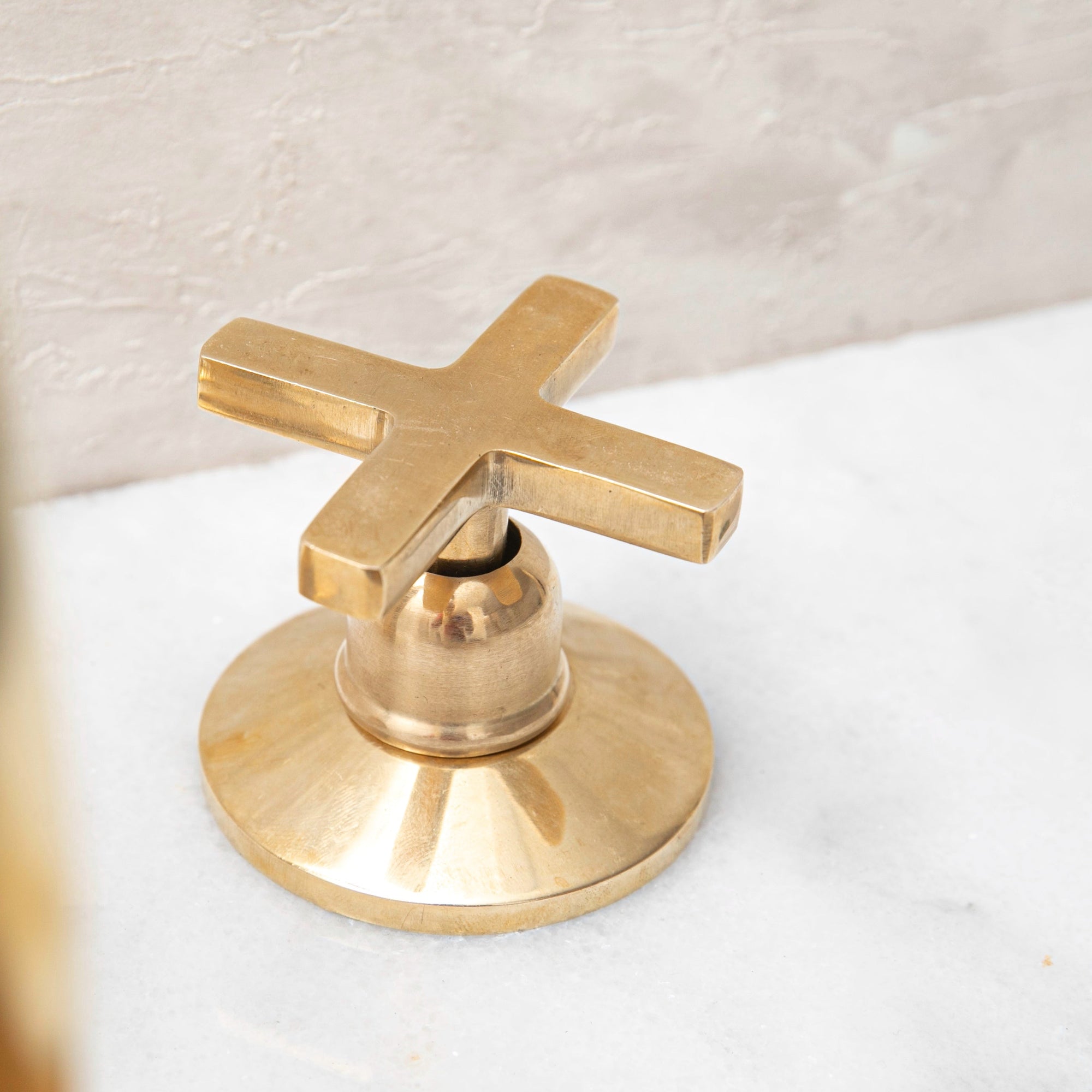 Elegant 3-Hole Unlacquered Brass Faucet - Timeless Design for Your Home - BRASSMA