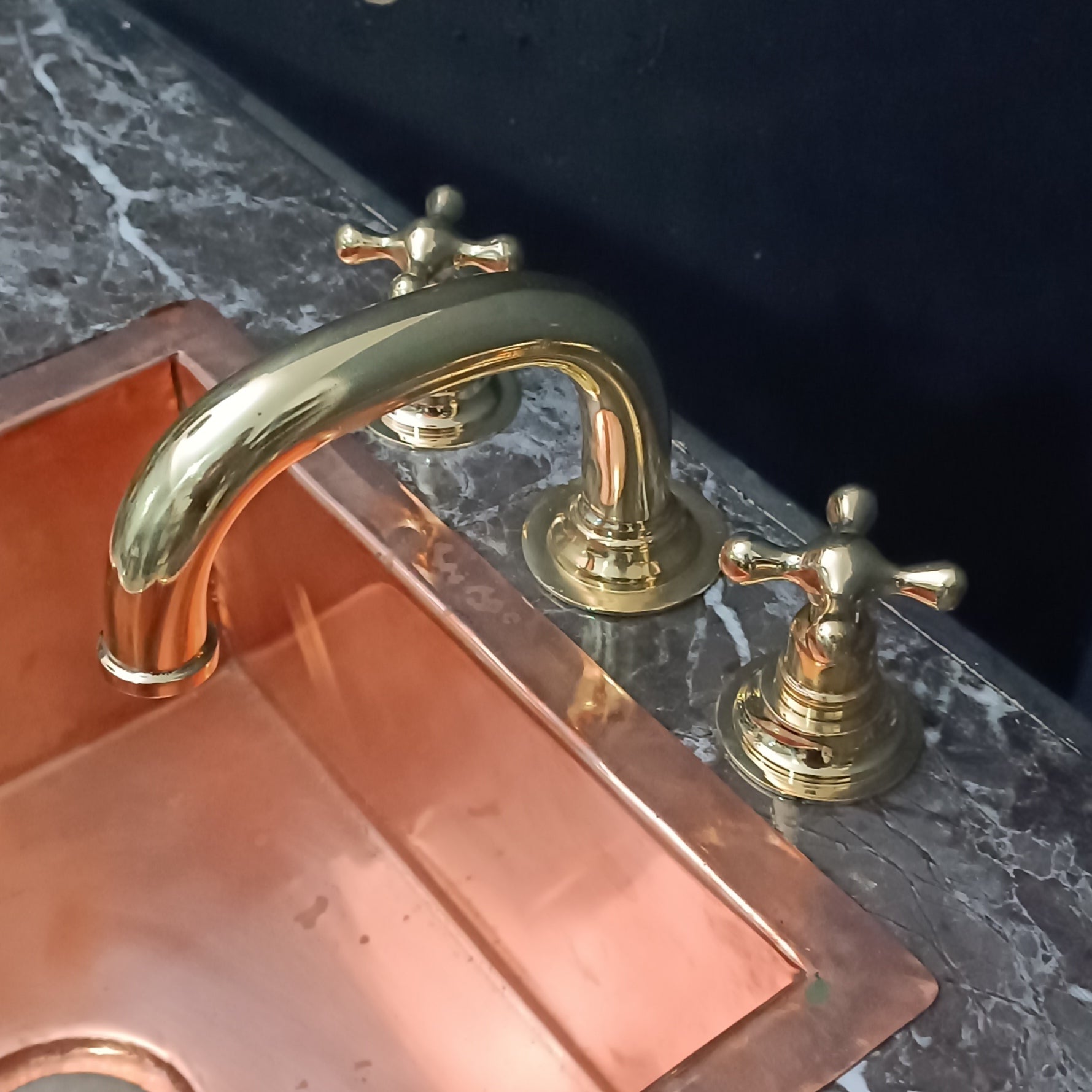 Deck Mounted Bathroom Faucet