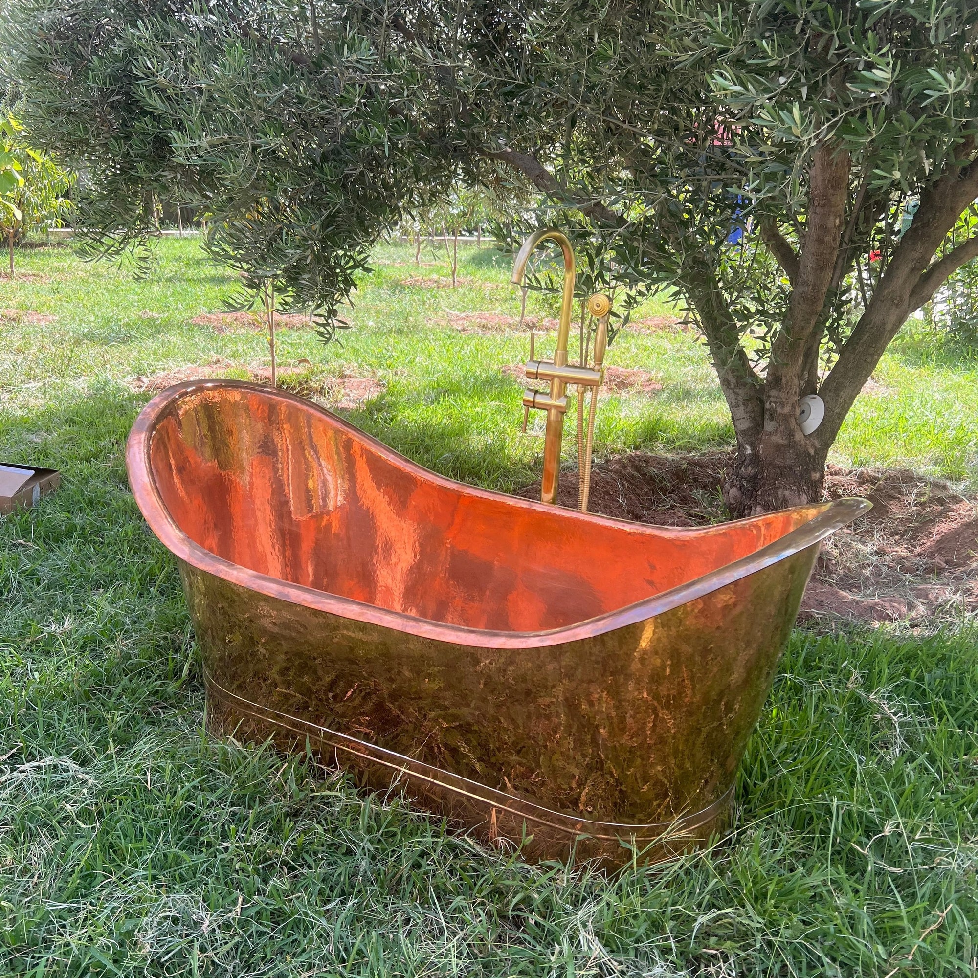 Unlacquered Copper Bathtub , High-Quality 16 gauge copper bathtub for luxurious bathroom