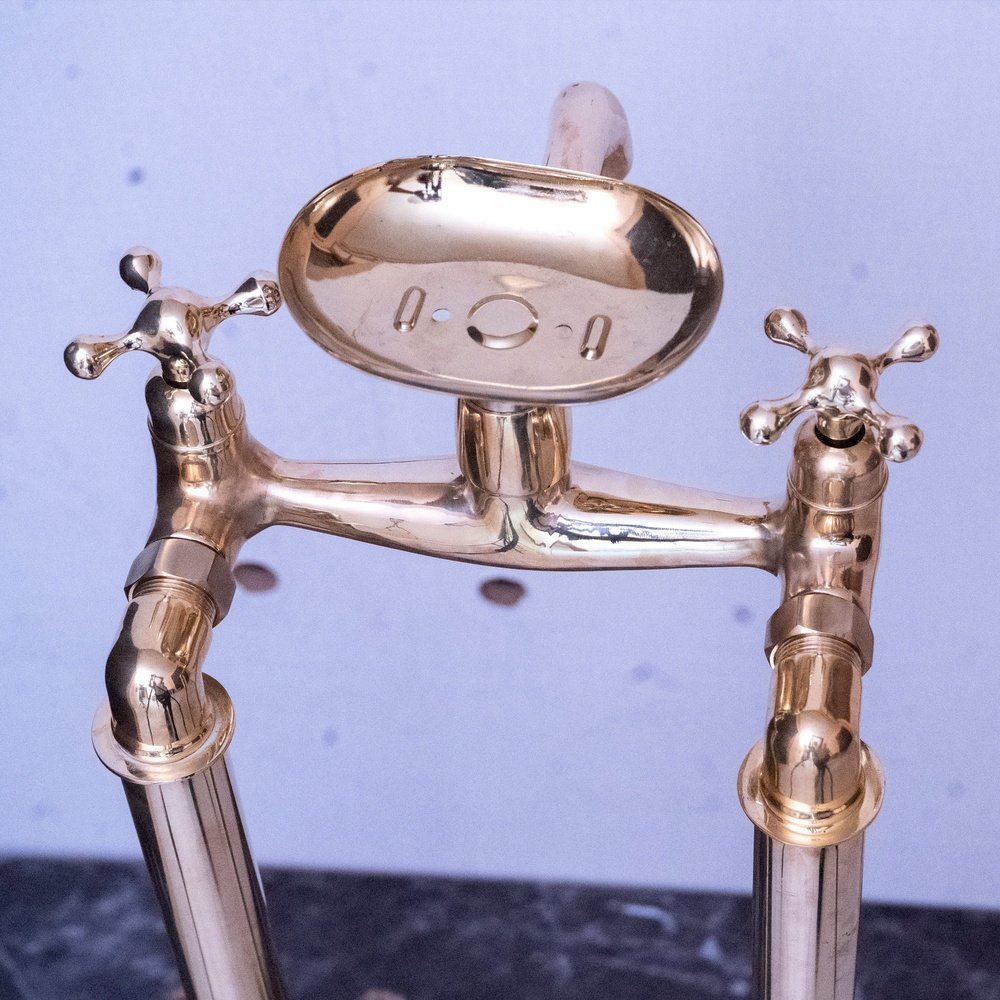 Free Standing Clawfoot Faucet With Brass soap holder