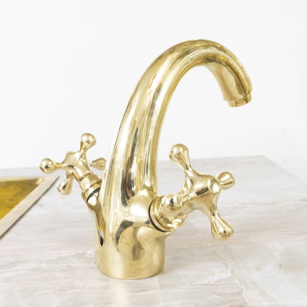 Single Hole Bathroom Vanity Faucet