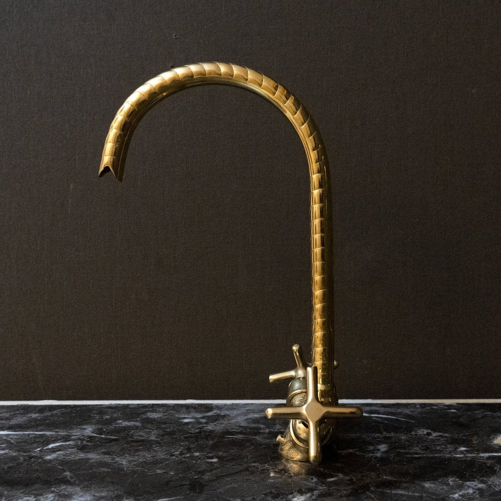 Single Hole Gooseneck Faucet