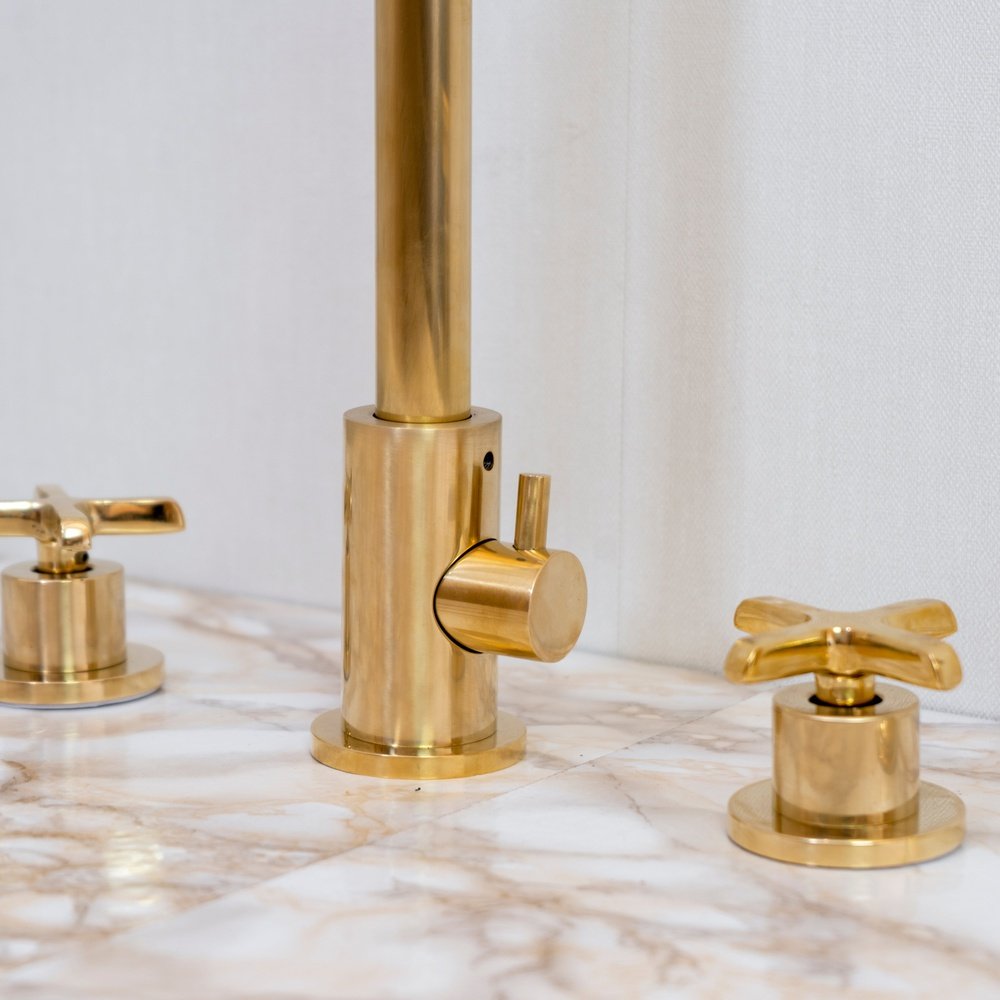 Unlacquered Brass 4 Holes Bathroom Faucet With Diverter