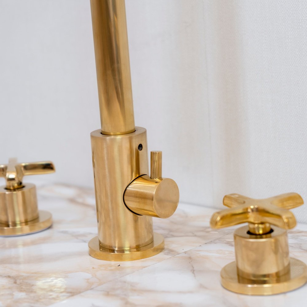 Unlacquered Brass 4 Holes Bathroom Faucet With Diverter